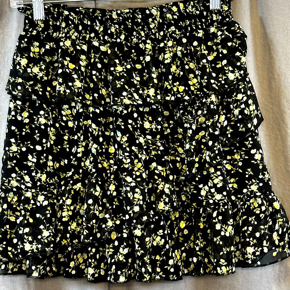 Princess Polly Asymmetrical Ruffle Skirt Size xs